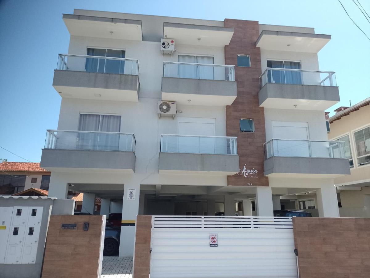 Апартаменты Quarto Casal Em Casa Familiar Флорианополис Экстерьер фото